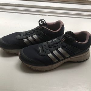 Women's Size 7 Adidas Sneakers